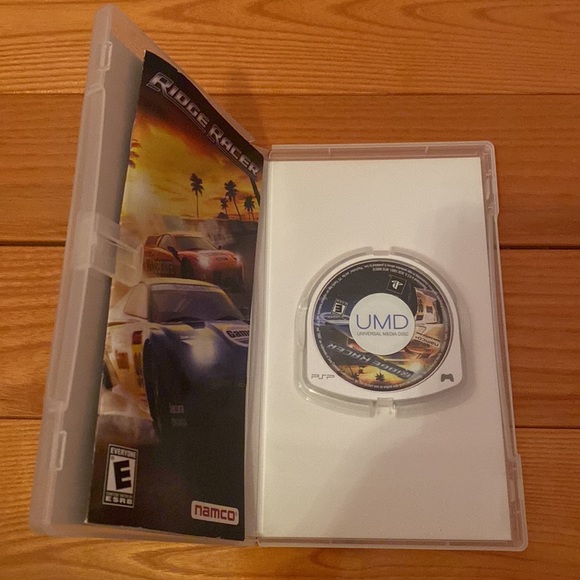 PSP Ridge Racer game - Picture 2 of 2